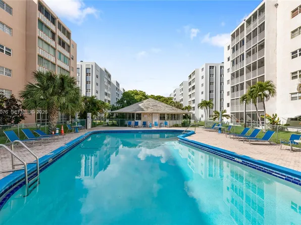 301 NE 14th Ave, Hallandale, FL