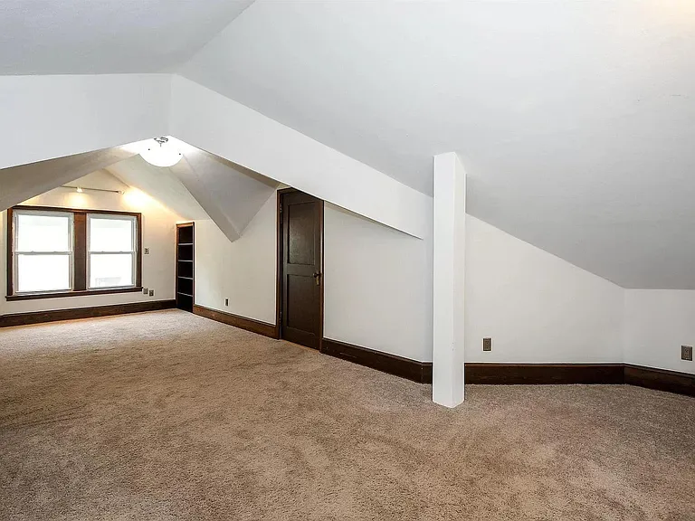 1628 W Callender Ave — Photo 9