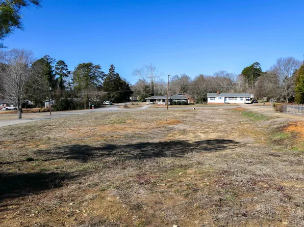 240 Hickory Hill Rd, Spartanburg, SC 29302