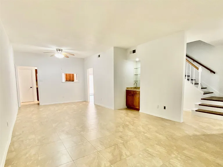 752 Augusta Dr #752 — Photo 3