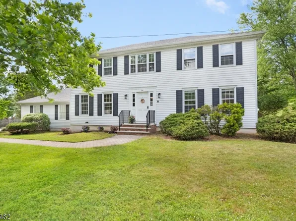 5 Heather Hill Way, Bridgewater Twp., NJ 08807