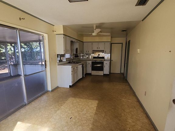 4th image of 1654 Rice Ave