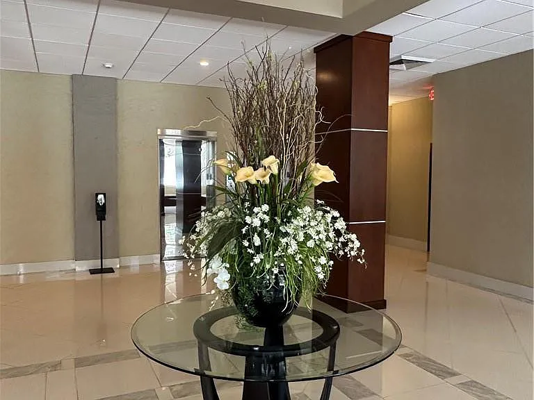 4250 Galt Ocean Dr #9F — Photo 31