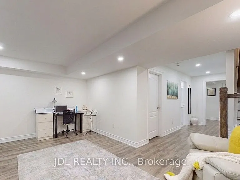 25 Applegate Dr — Photo 8
