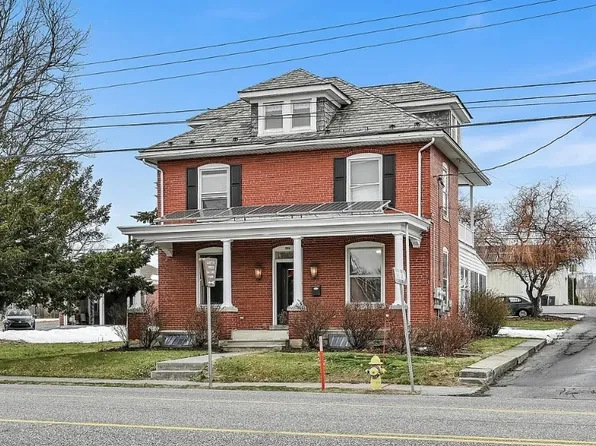 753 E Main St #2, Annville, PA 17003