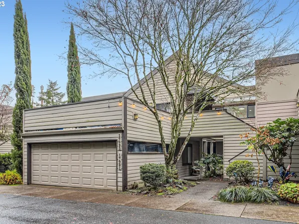 17023 SW Versailles Ln, King City, OR 97224