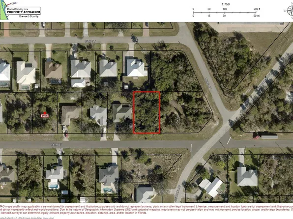 3892 14th St, Sebastian, FL 32976