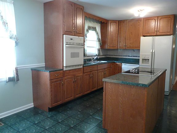 4th image of 164 Hazelwood Ln
