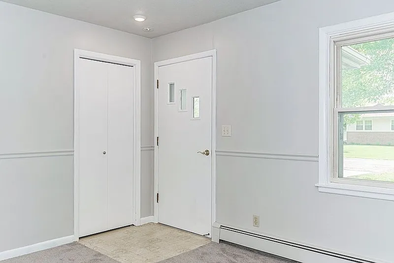 Thumbnail 12