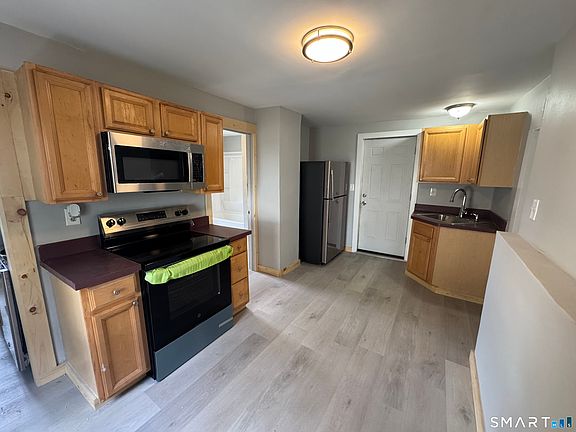 3rd image of 257 Scott Street