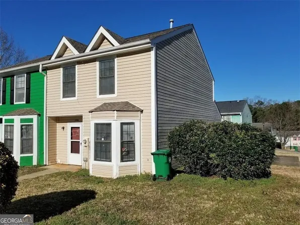 1046 Thorn Woode Ln, Stone Mountain, GA 30083