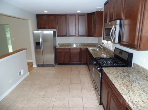 13 Alton Rd, Prospect Heights, IL 60070