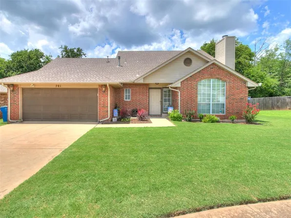 701 Taber Ln, Edmond, OK 73003