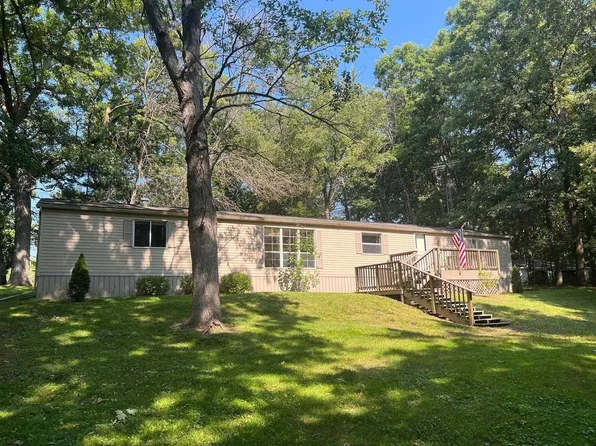 W10641 Hickory Lane, Fox Lake, WI 53933