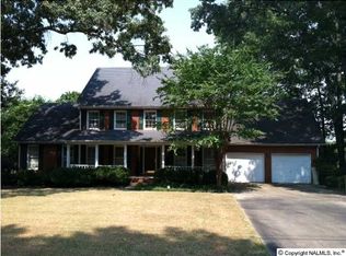 2804 Hunterwood Dr SE, Decatur, AL 35603