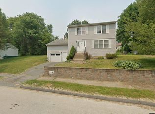 25 Travis St, Worcester, MA 01604