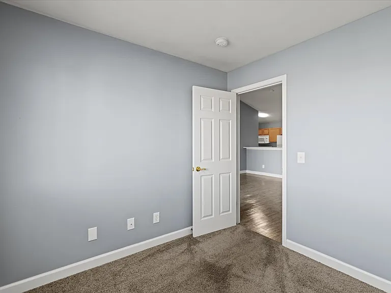 Cross Lake Apartments — Photo 38