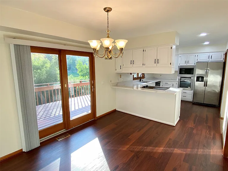 7233 Oakwood Dr — Photo 8
