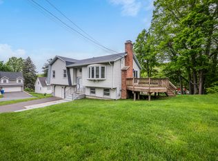 154 Williamson Dr, Waterbury, CT 06710