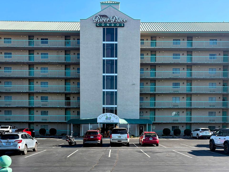 1st image of 3215 N River Rd #604