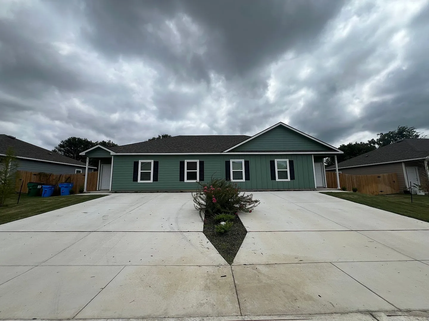 Elegant Home in Seguin! — Photo 2