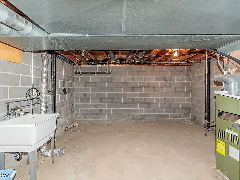 19021 Abby Ave — Photo 16