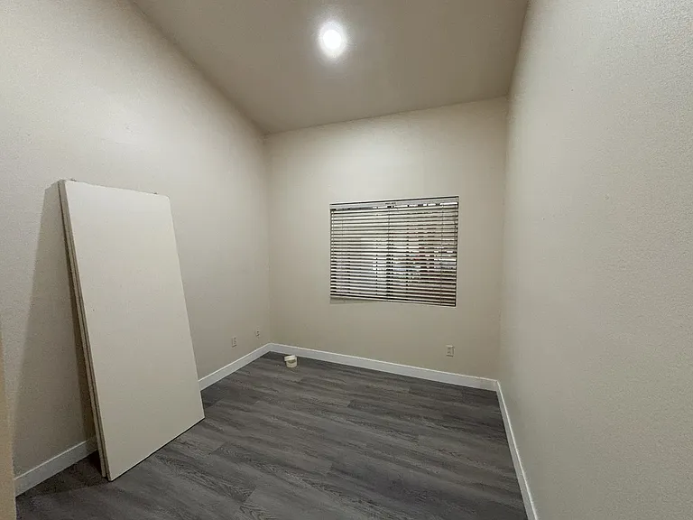 16135 Avenida De Loring — Photo 9