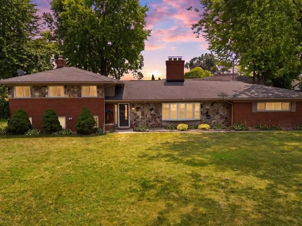 3127 Francesca Dr, Waterford, MI 48329