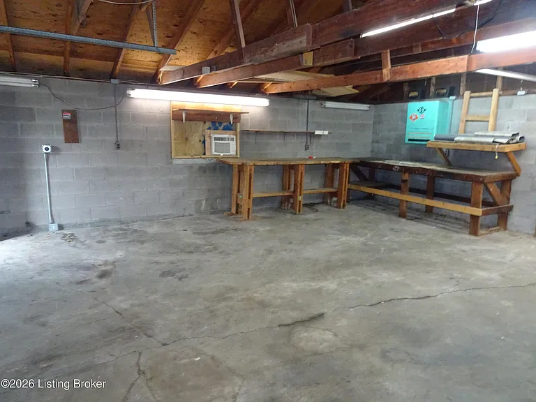226 Downes Ln — Photo 16