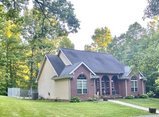 305 Valley Dr, Mountain View, AR 72560