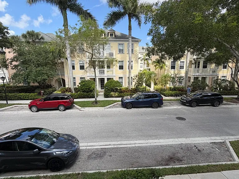 275 Murcia Dr #208 — Photo 84