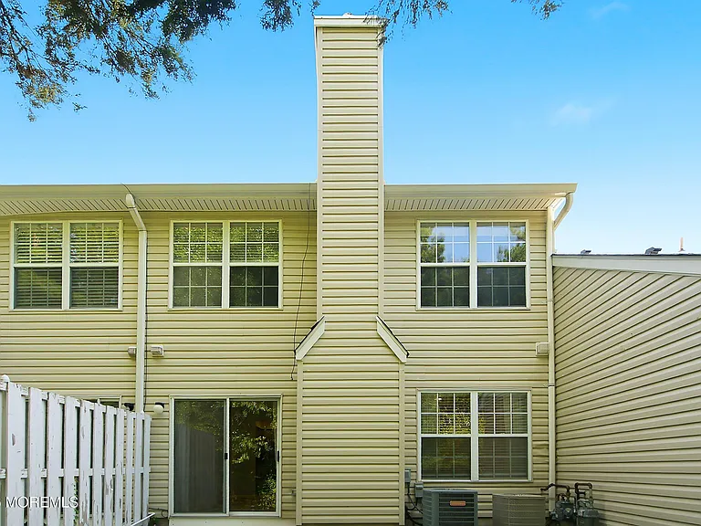 702 Carnation Dr #702 — Photo 25