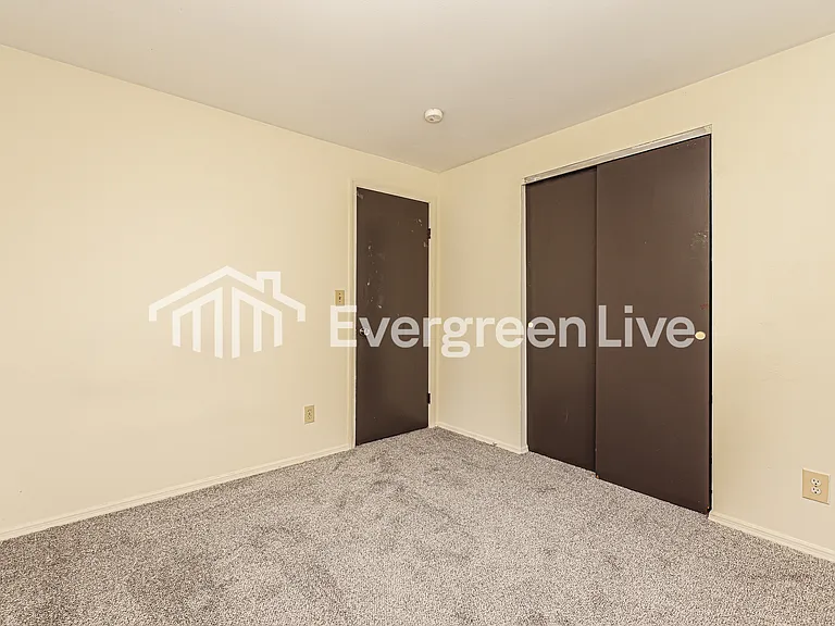 7398 Calmcrest Ct — Photo 13