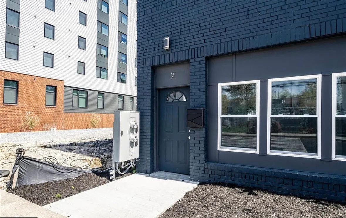 50th St NE, Washington — Photo 2