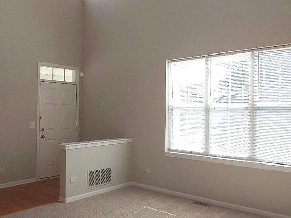 3rd image of 283 Tower Hill Dr