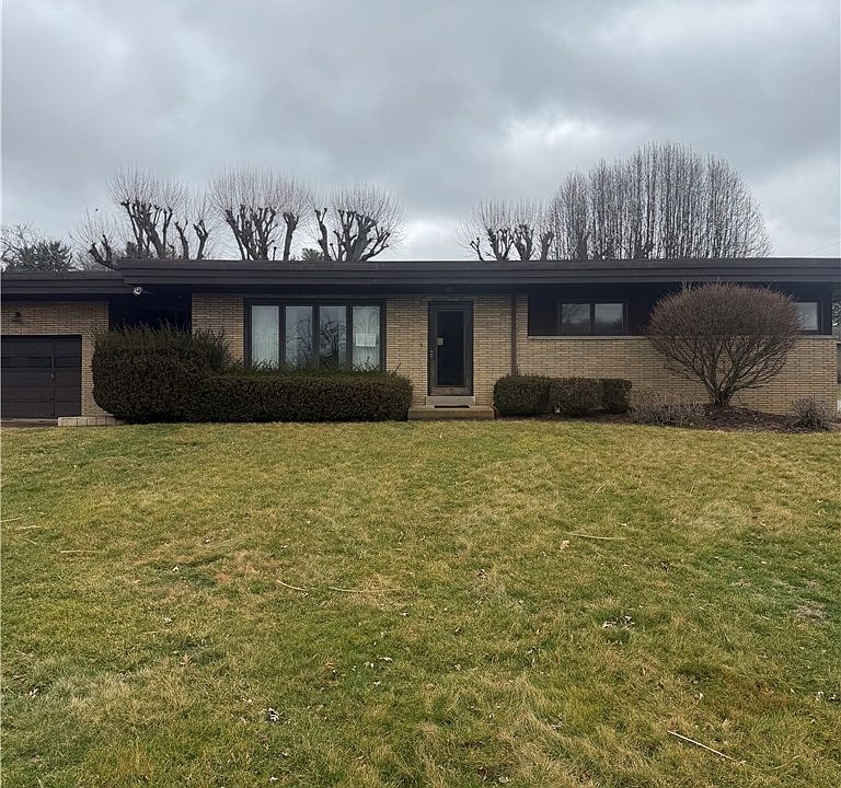 1st image of 490 Sylvan Dr
