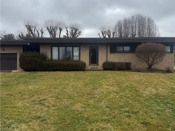 490 Sylvan Dr N, Washington, PA 15301