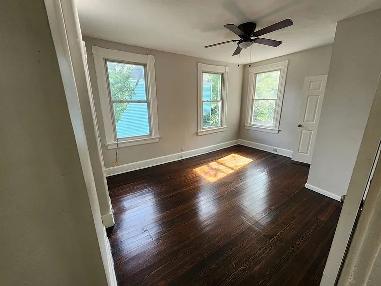 3815 Cass Ave — Photo 8