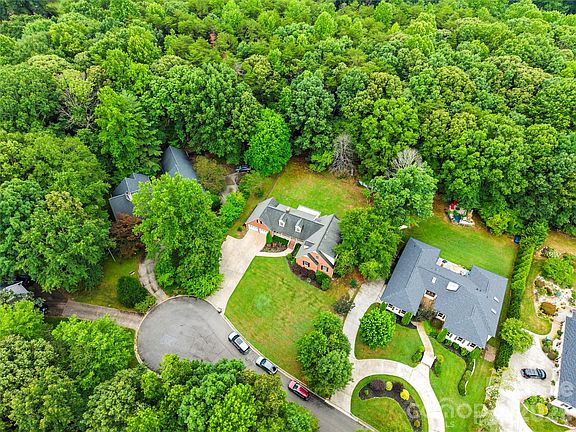 2nd image of 110 Jason Dr