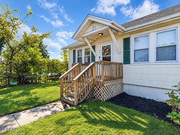 2nd image of 54 Edward Avenue