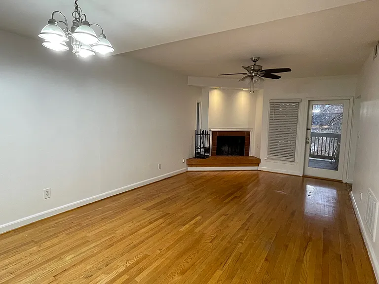 2000 Greenway Ave #3B — Photo 11