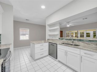 374 Hawthorne Ln, Vero Beach, FL 32962