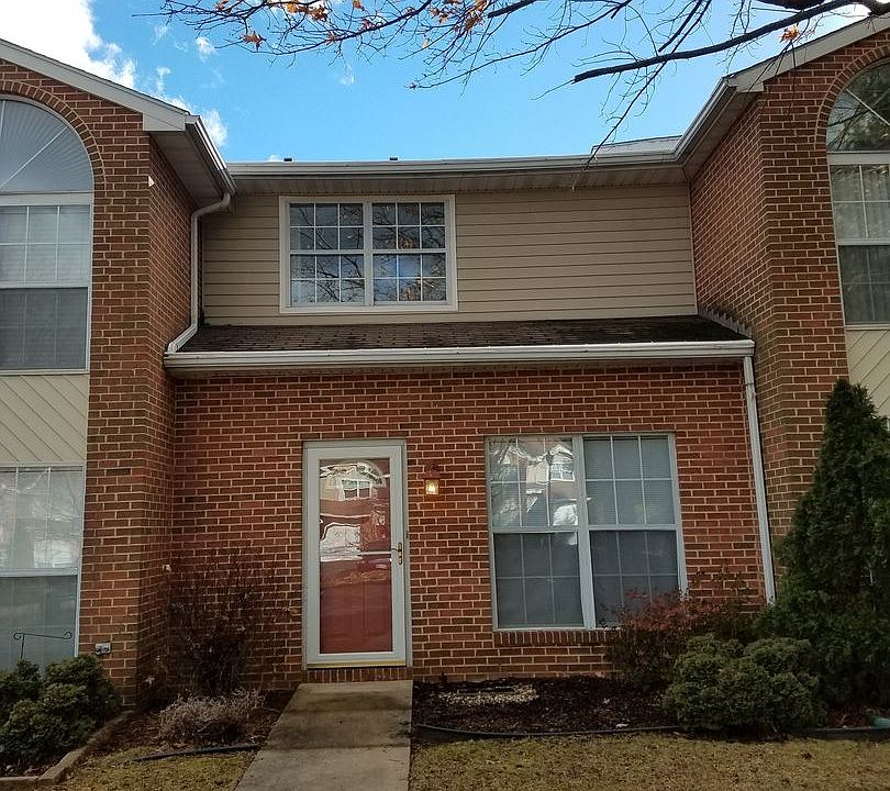 1st image of 1665 Langley Dr