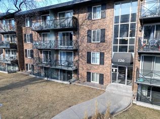 120 S 24th Ave SW #102, Calgary, AB T2S0J9