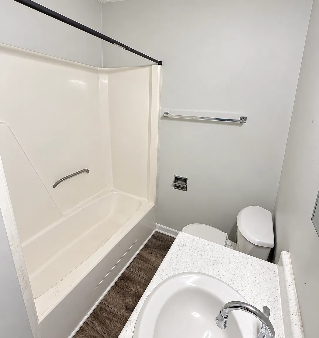 605 Culbreth Avenue - F — Photo 4