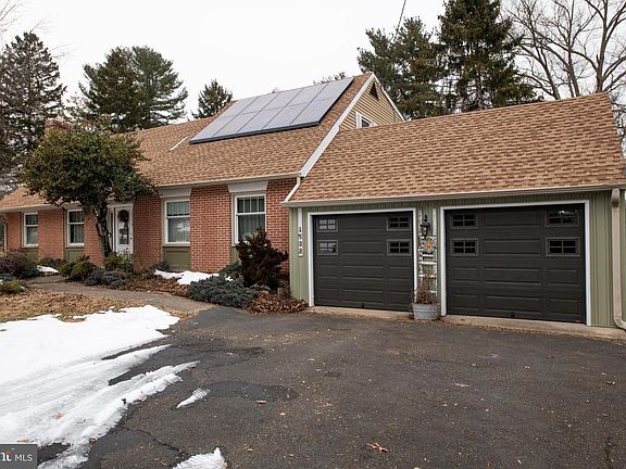 2nd image of 1532 Mill Rd