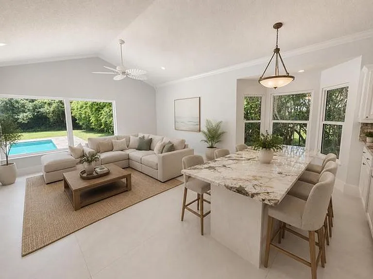 10114 Hunt Club Ln — Photo 3