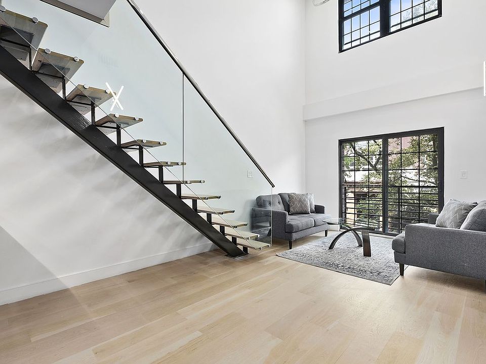 1st image of 800 Park Pl APT 4F