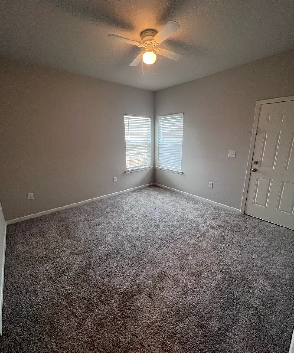 3 bed, 1094 sqft, $1,445 — Photo 4