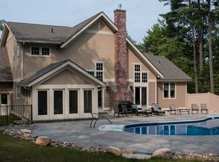 99 Lindenridge Rd, Amherst, MA 01002